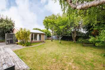 30a Puriri Terrace, Roslyn