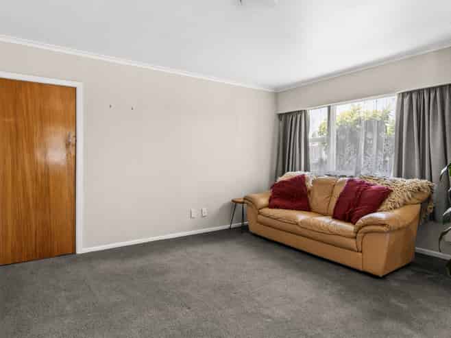 45 Merton Crescent, Pirimai