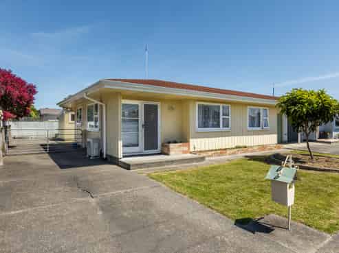 45 Merton Crescent, Pirimai