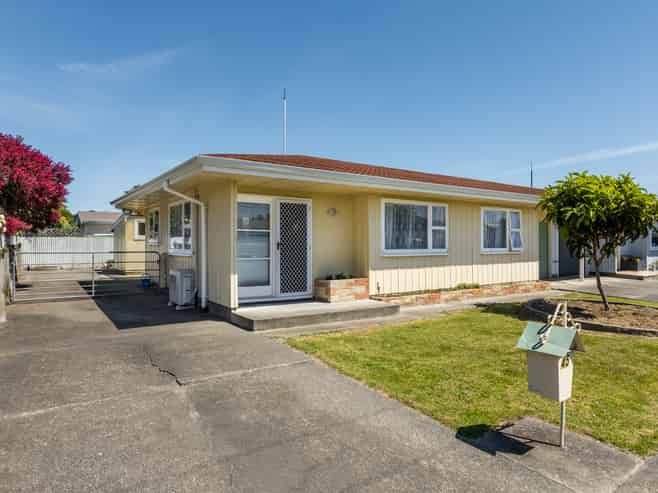 45 Merton Crescent, Pirimai