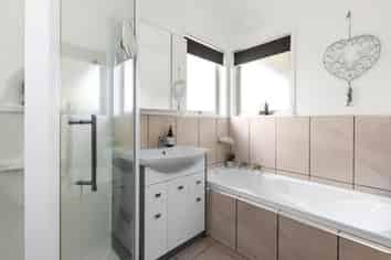 74 Guppy Road, Greenmeadows