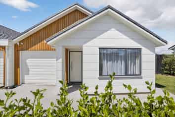 30 Winstone House Road, Paerata