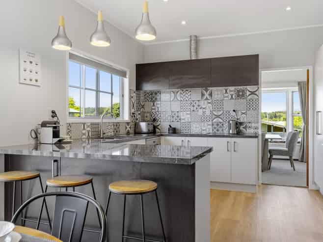 16 Glengarry Place, Hilltop