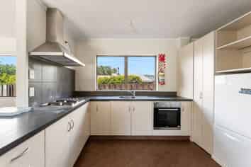 100 Windermere Drive, Poike