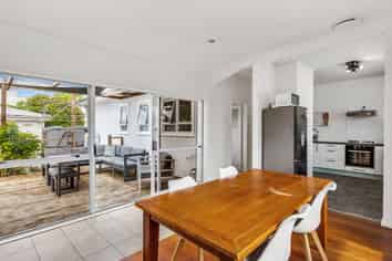 911 Rangiora Street, Mahora