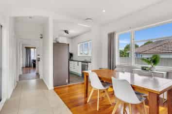 911 Rangiora Street, Mahora