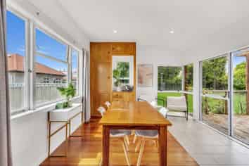 911 Rangiora Street, Mahora