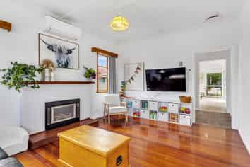 911 Rangiora Street, Mahora