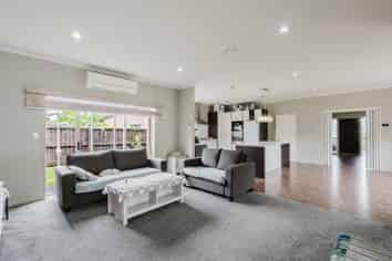 7 Ashton Way, Huntington