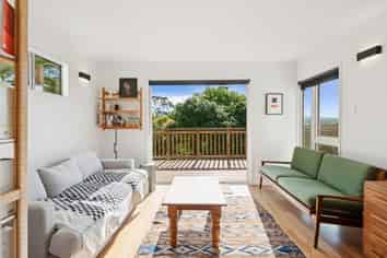 261 Titirangi Road, Titirangi