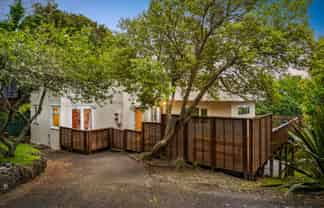 261 Titirangi Road, Titirangi