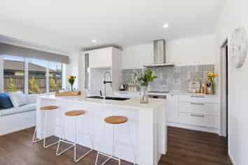 9 Day Road, Patumahoe