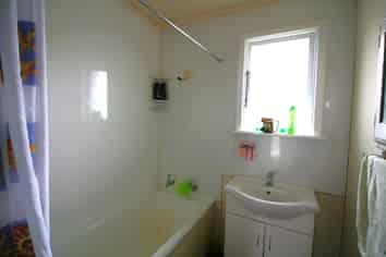 593 Tweed Street, Newfield