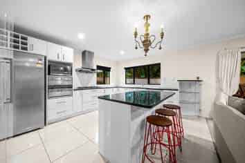 1 Waldorf Crescent, Orewa