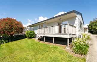 1/102 Windermere Drive, Poike