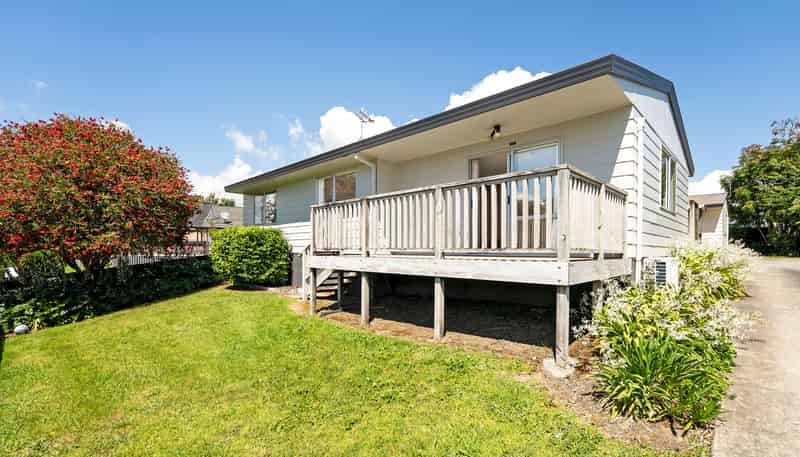 1/102 Windermere Drive, Poike