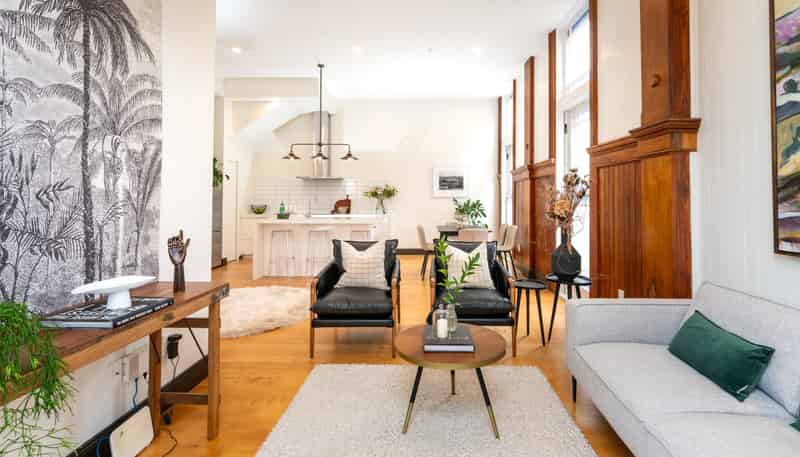 2/235 Adelaide Road, Newtown