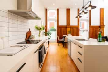 2/235 Adelaide Road, Newtown