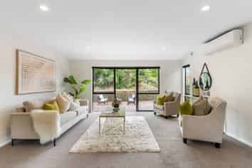 2/4 Altona Road, Forrest Hill