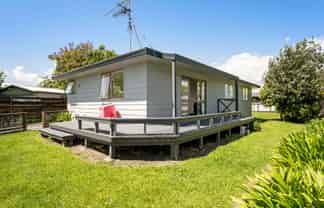 4 Lagoon Place, Poike