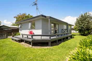 4 Lagoon Place, Poike