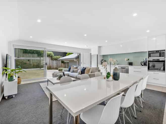 2/34 Howe Street, Howick