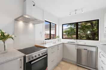 2/100 Marua Road, Ellerslie