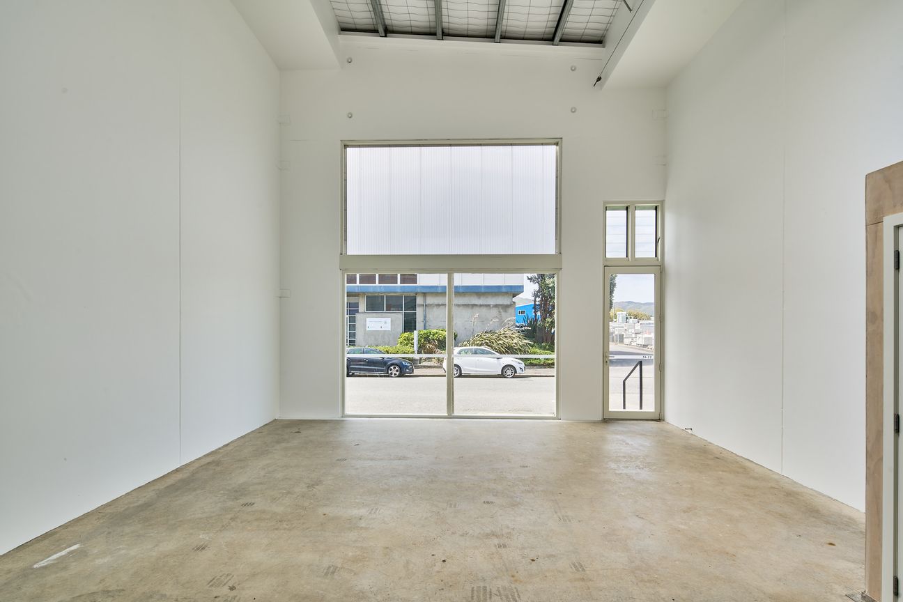 High-Profile Retail Unit In Petone Sale Or Lease - Widok 6