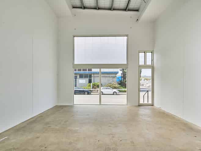 High-Profile Retail Unit In Petone