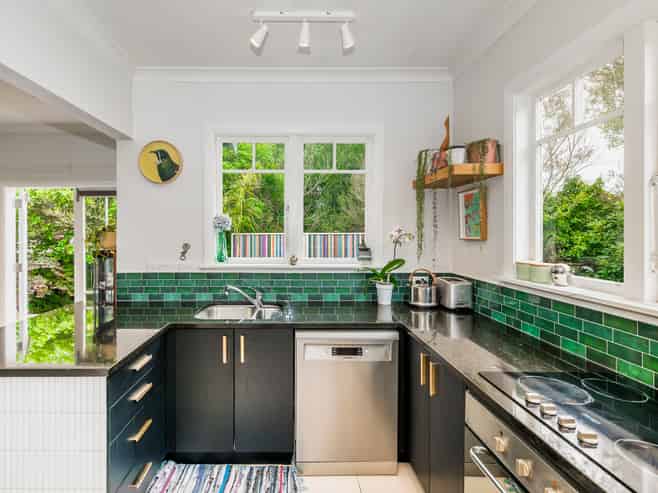 147a Raumati Road, Raumati Beach