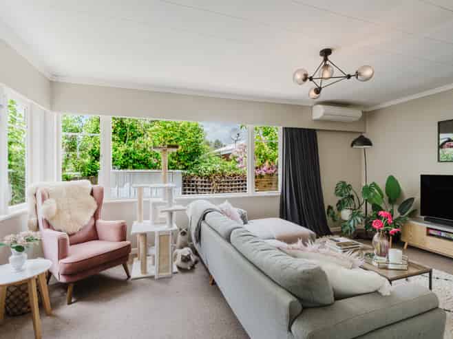 40 Enderley Avenue, Enderley