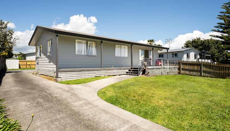 6 Lagoon Place, Poike