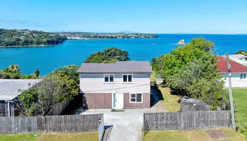 81 Tiri Road, Matakatia