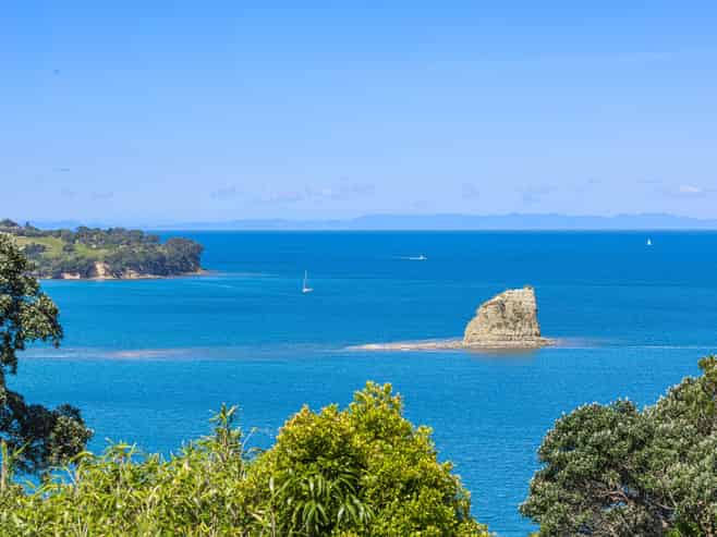 81 Tiri Road, Matakatia