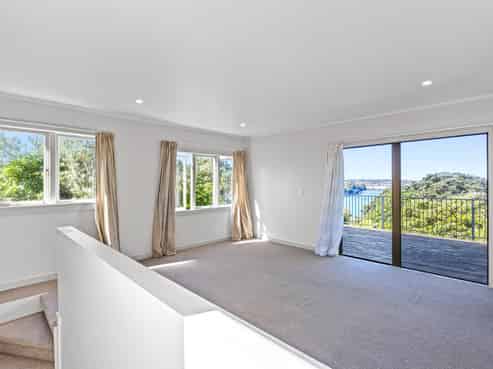 81 Tiri Road, Matakatia