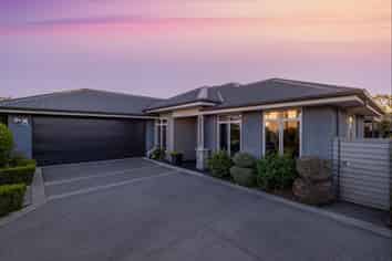 51 Brookfield Drive, Northwood