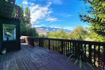 16 Maxwell place, Queenstown Hill