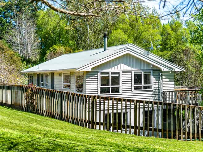 52 Katherine Mansfield Drive, Whitemans Valley