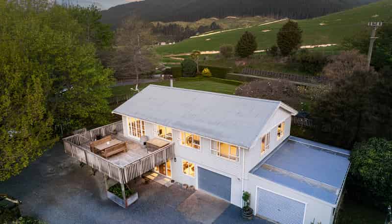 52 Katherine Mansfield Drive, Whitemans Valley