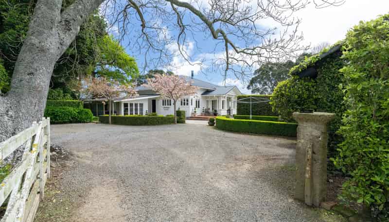 132 South Manakau Road , Manakau