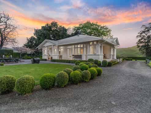 132 South Manakau Road , Manakau