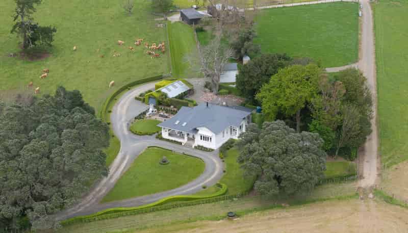 132 South Manakau Road , Manakau