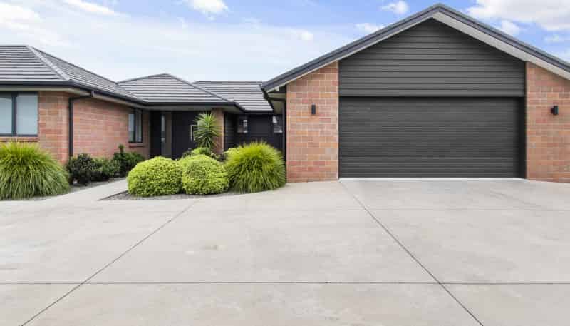 37 Mike Smith Drive, Cambridge