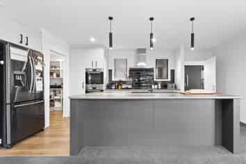 37 Mike Smith Drive, Cambridge