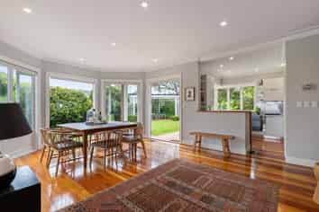 43 Nicholson Road, Khandallah