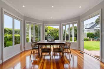 43 Nicholson Road, Khandallah