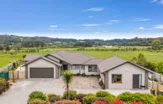 8 Awatiro Drive, Kaukapakapa