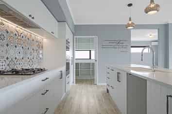 8 Awatiro Drive, Kaukapakapa