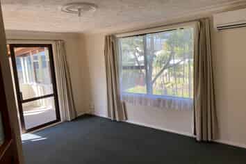 27 Reynolds Street, Taita