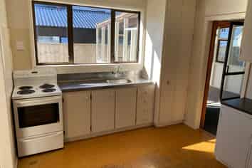 27 Reynolds Street, Taita